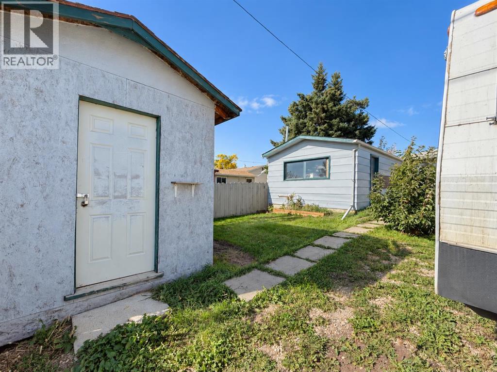 9409 108 Avenue Property Photo 45