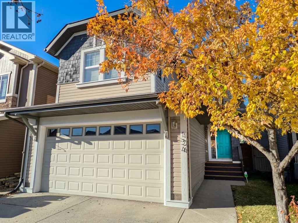 134 Autumn Close Se Property Photo 1