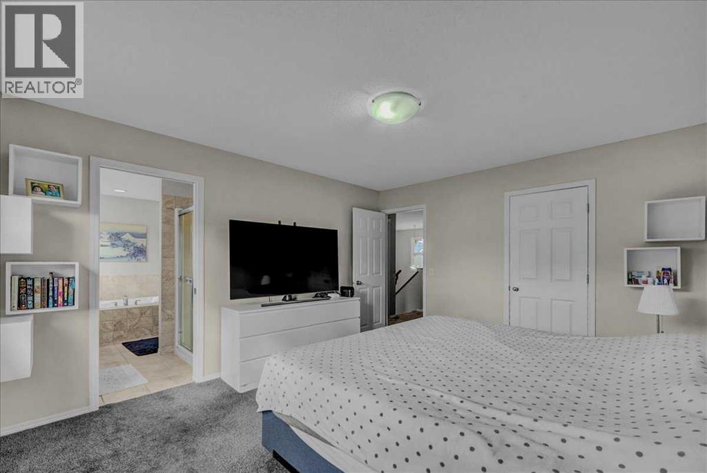 134 Autumn Close Se Property Photo 15