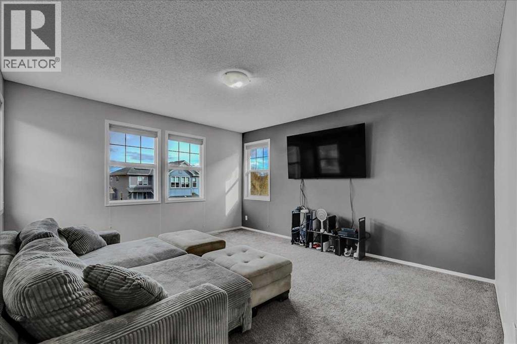 134 Autumn Close Se Property Photo 21