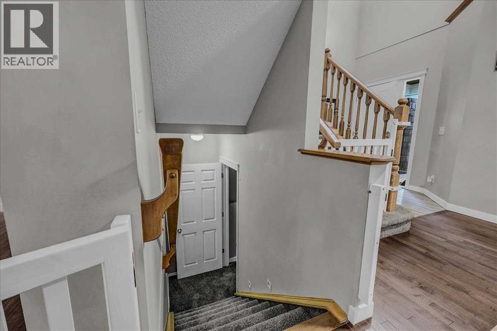 134 Autumn Close Se Property Photo 23
