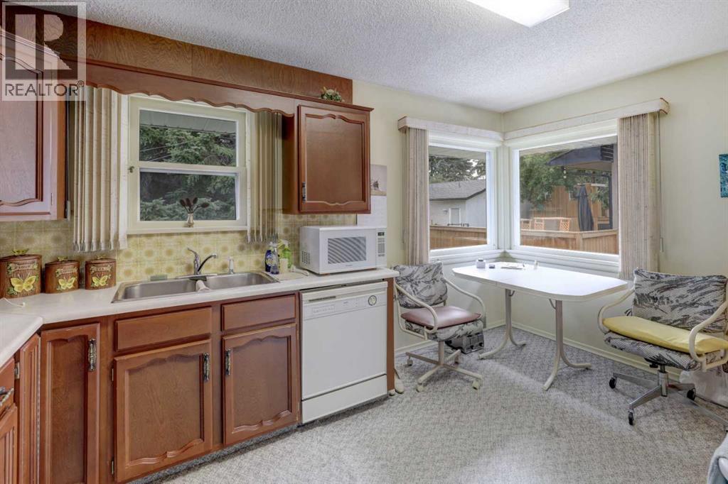 2119 Halifax Crescent Nw Property Photo 4