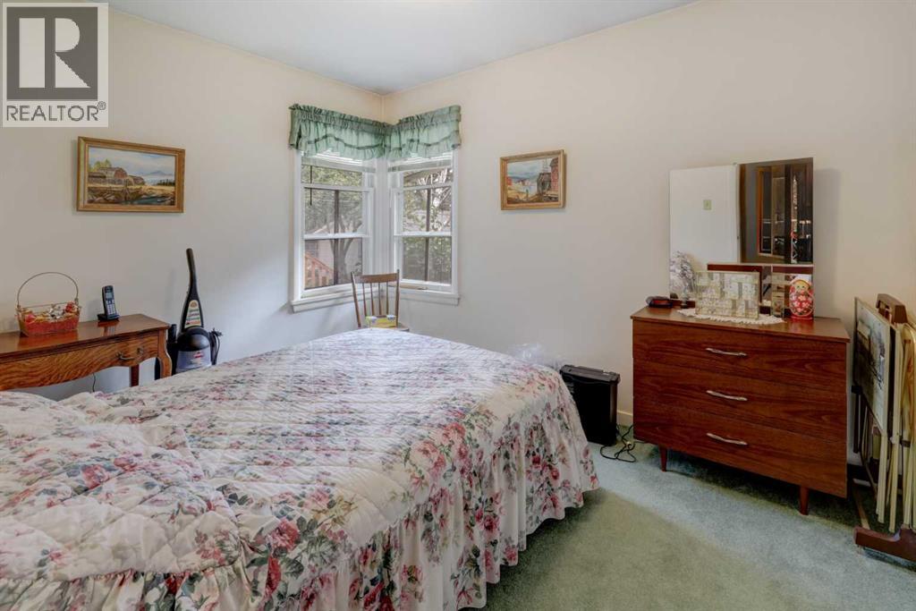 2119 Halifax Crescent Nw Property Photo 12