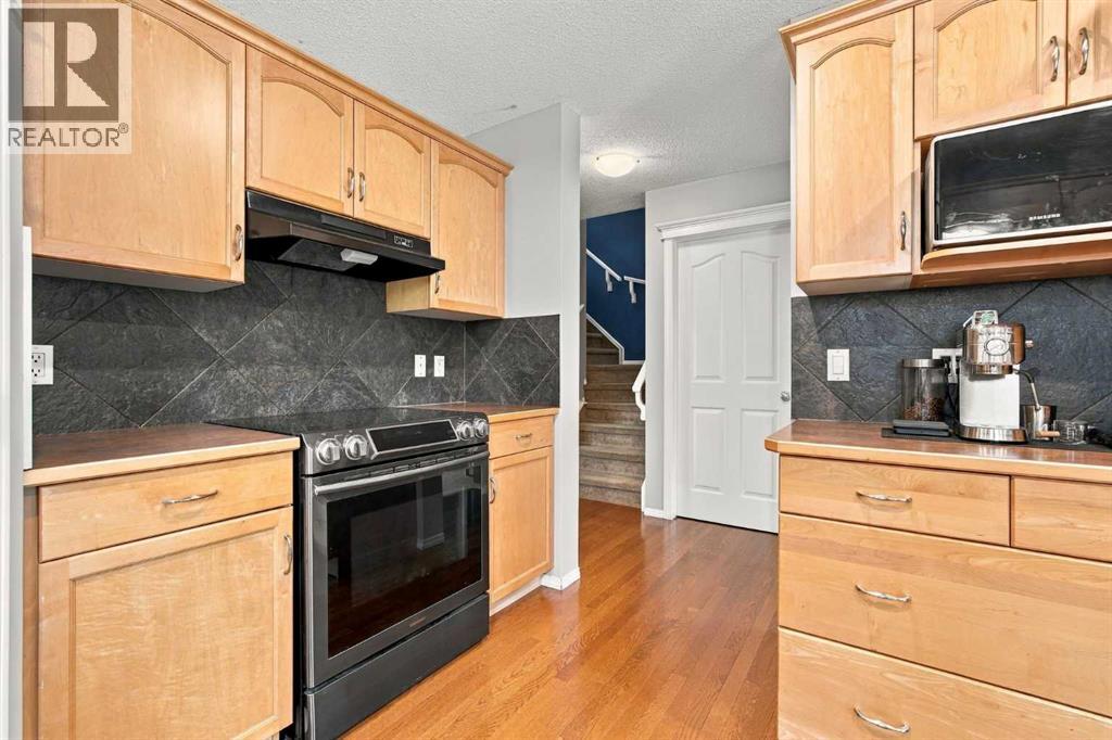115 Evansmeade Crescent Nw Property Photo 9