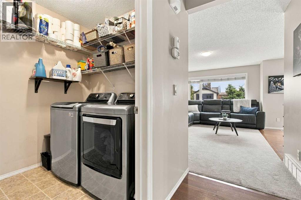 115 Evansmeade Crescent Nw Property Photo 12