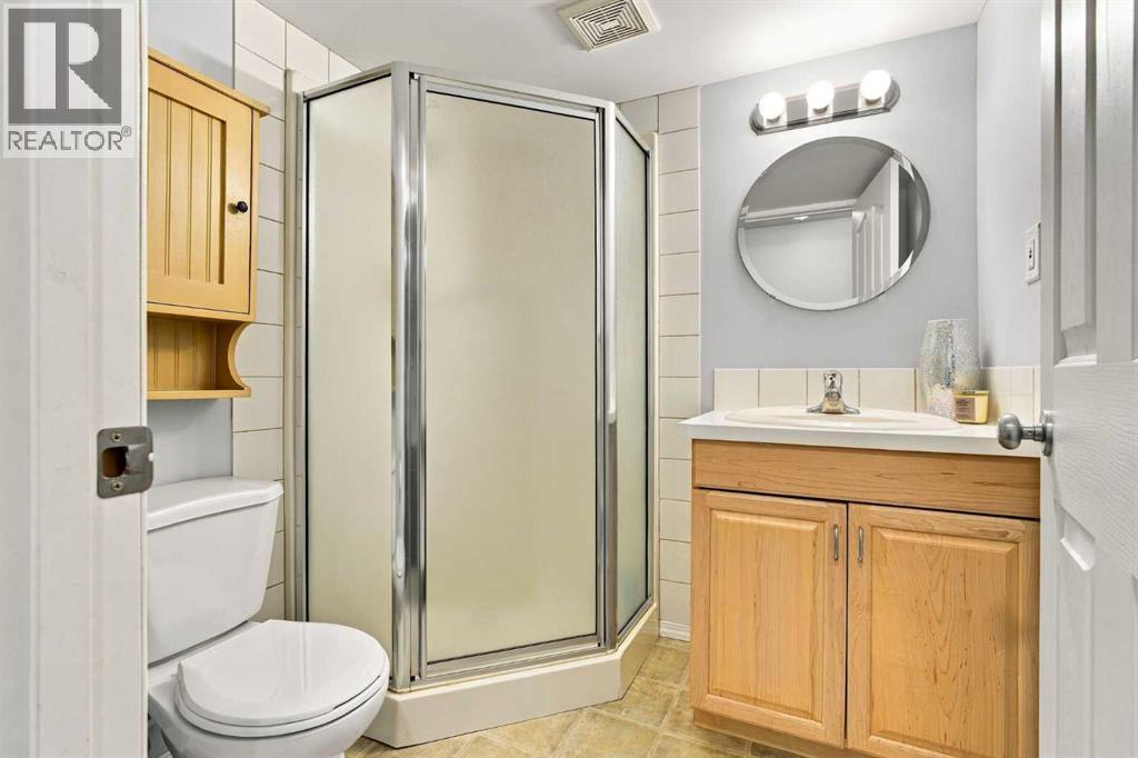 115 Evansmeade Crescent Nw Property Photo 24