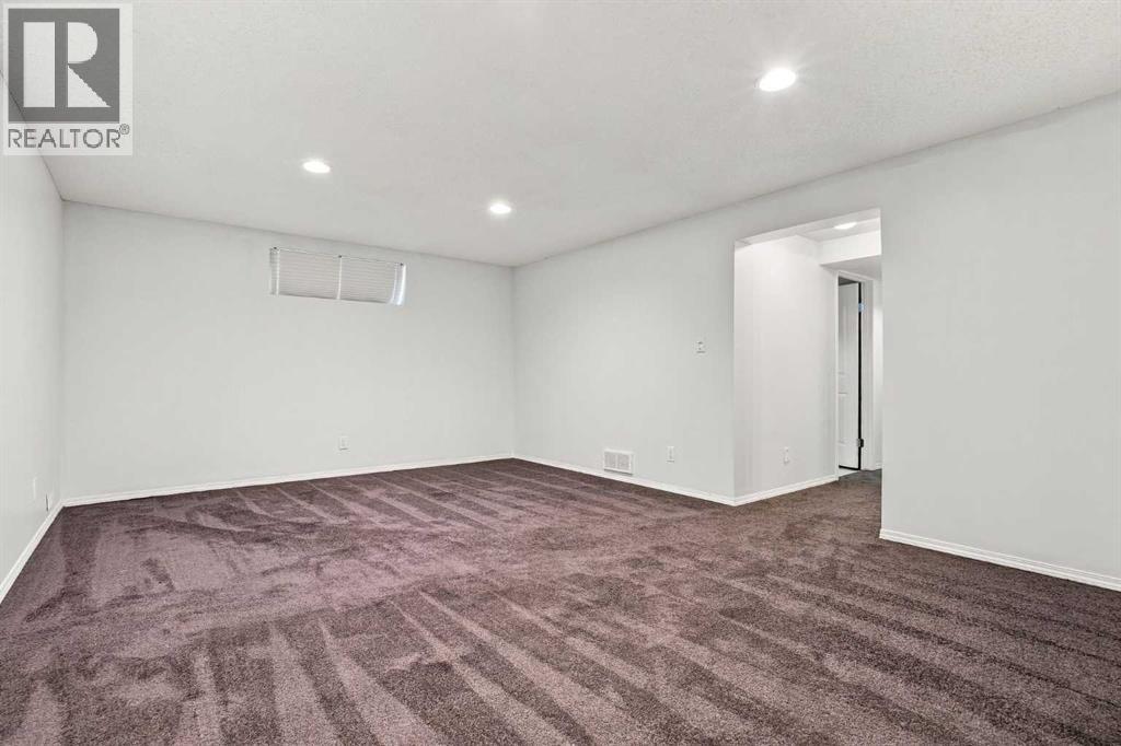 115 Evansmeade Crescent Nw Property Photo 26