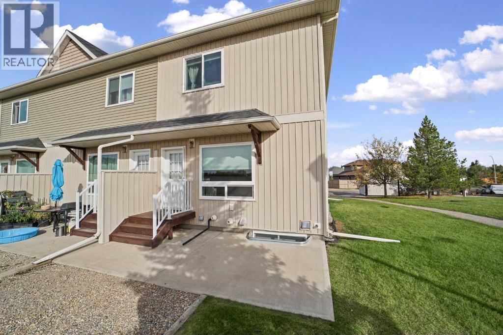 101 Clover Way Property Photo 3