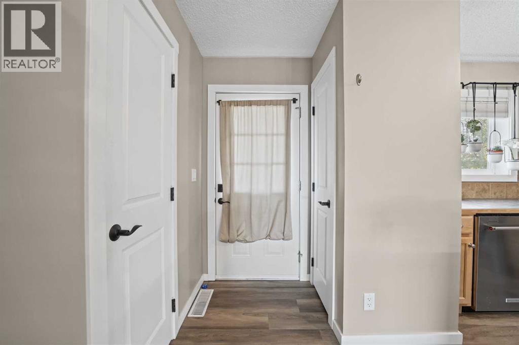 101 Clover Way Property Photo 5