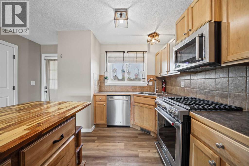 101 Clover Way Property Photo 8