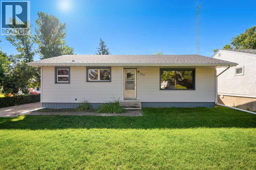 223 Allison Street Property Photo 9