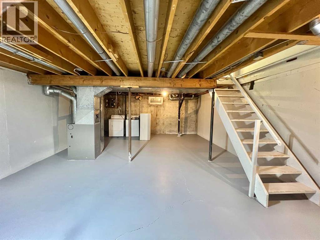 8111 94 Street Property Photo 14