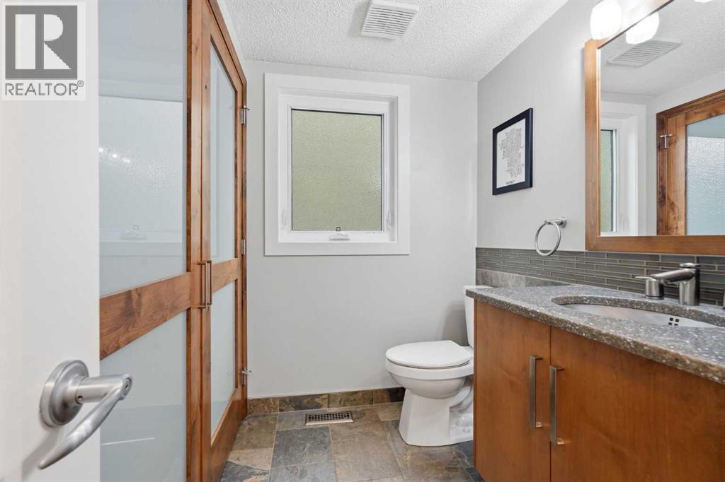 611 25 Avenue Ne Property Photo 27