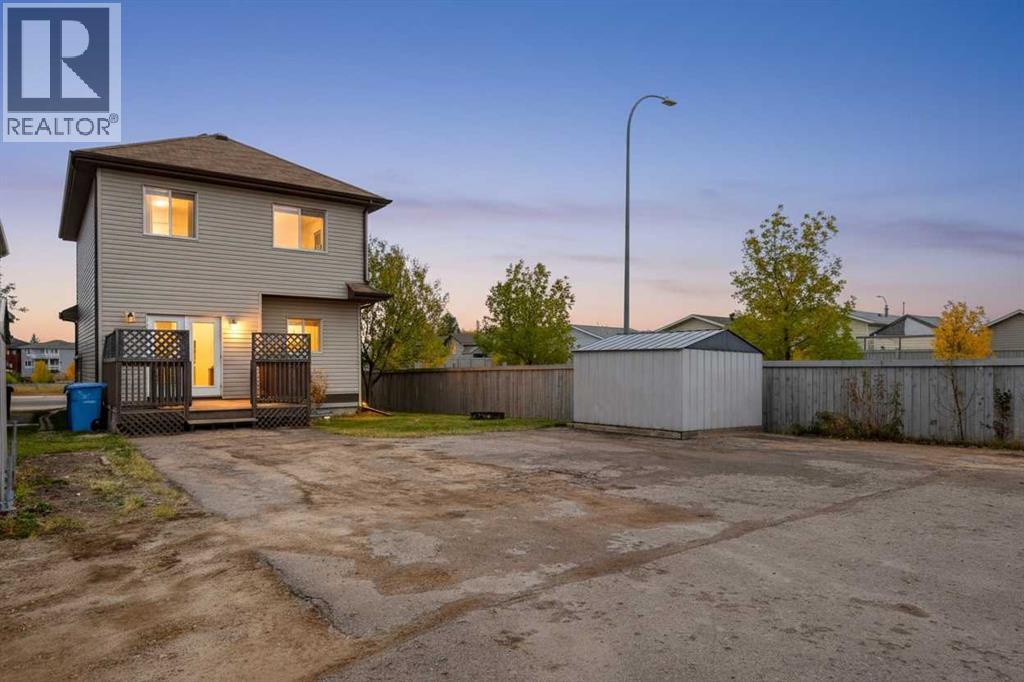 100 Fireweed Crescent Property Photo 2