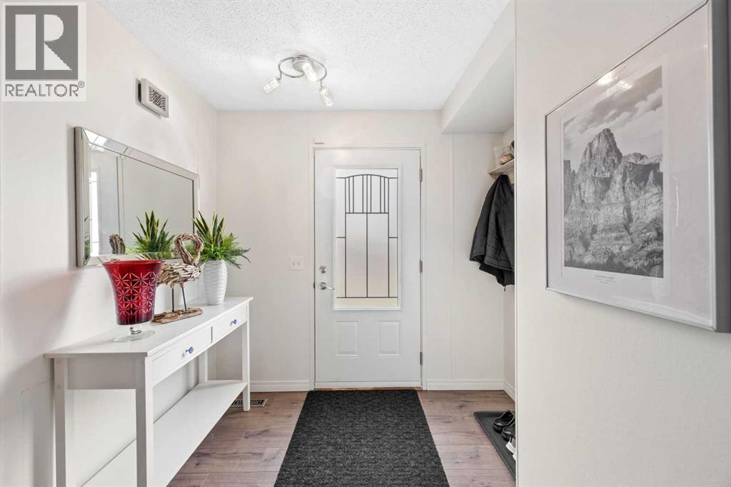 6824 43 Avenue Ne Property Photo 3