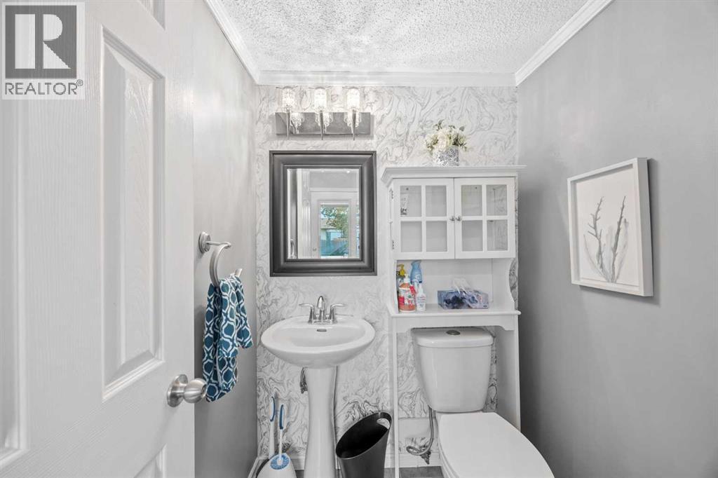 6824 43 Avenue Ne Property Photo 12