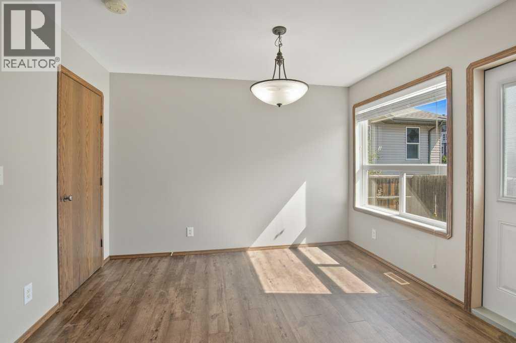 127 - 129 Lyons Close Property Photo 10