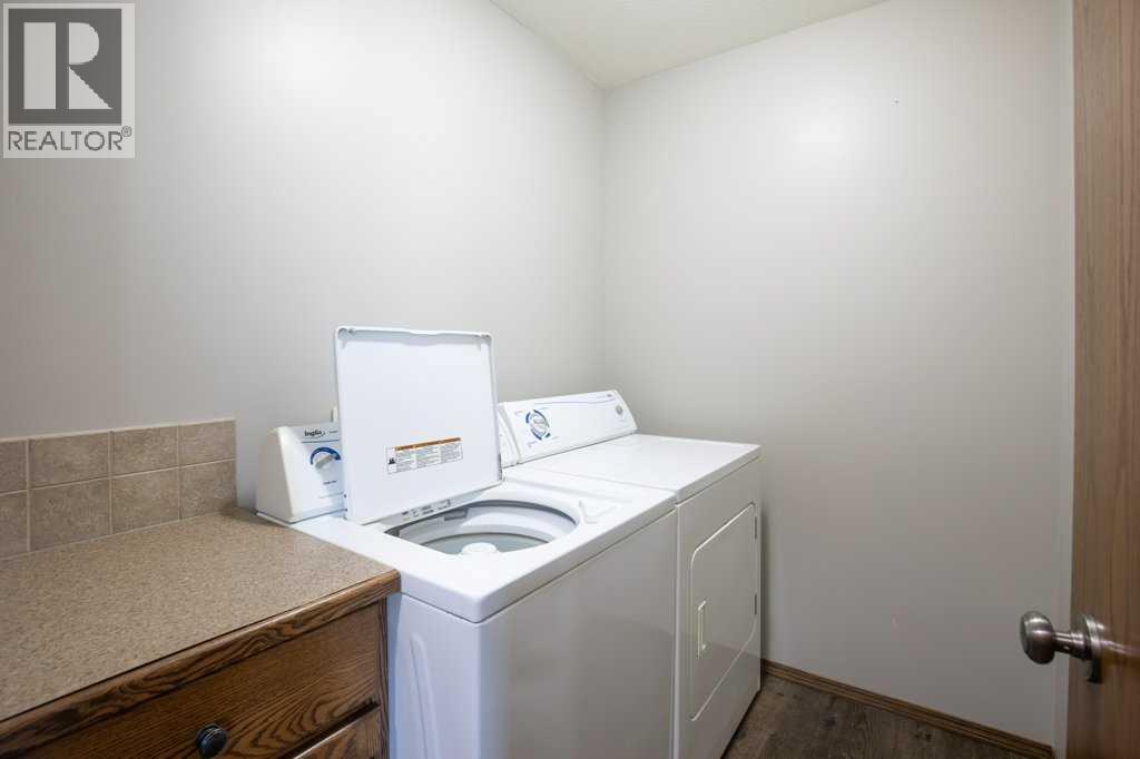 127 - 129 Lyons Close Property Photo 12