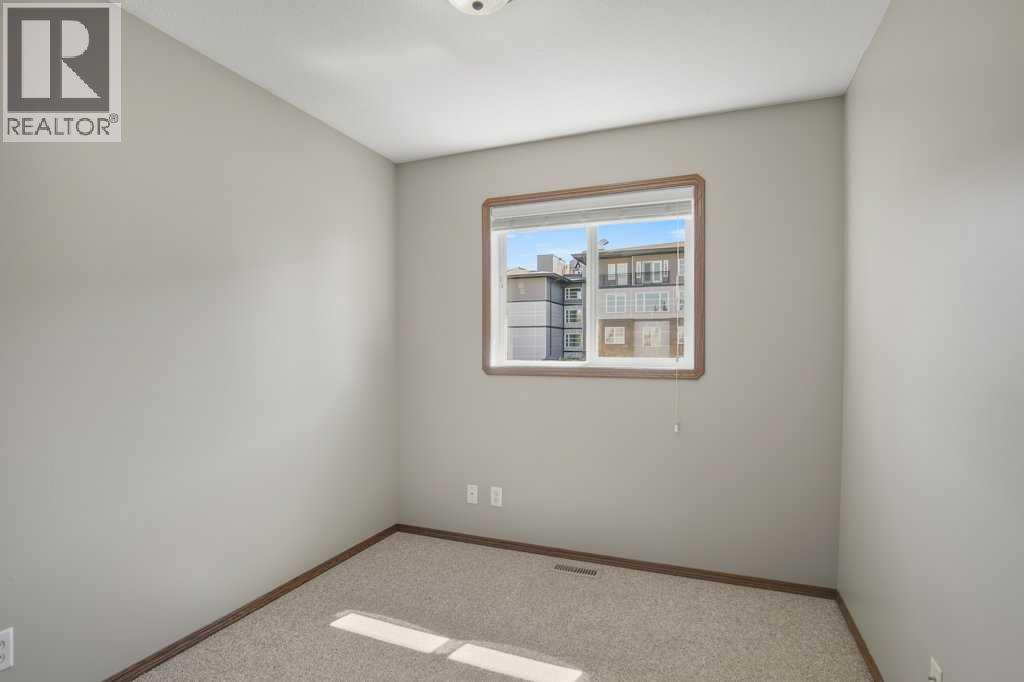127 - 129 Lyons Close Property Photo 13