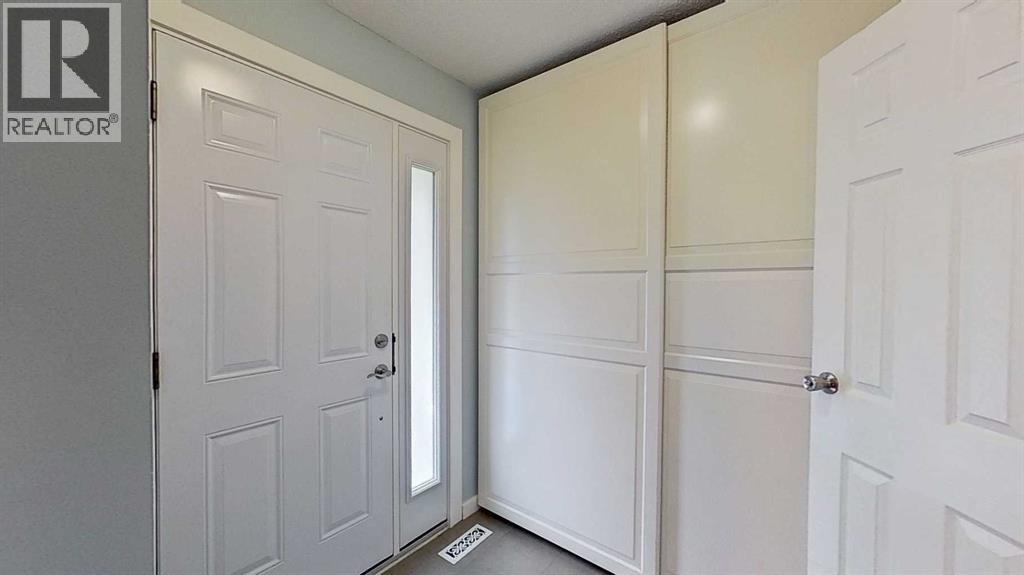 1055 72 Avenue Northwest Property Photo 2