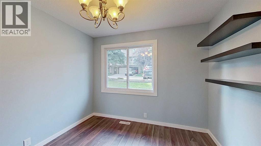 1055 72 Avenue Northwest Property Photo 4