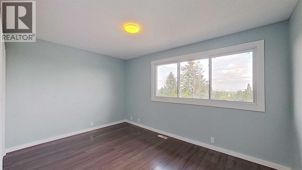1055 72 Avenue Northwest Property Photo 17