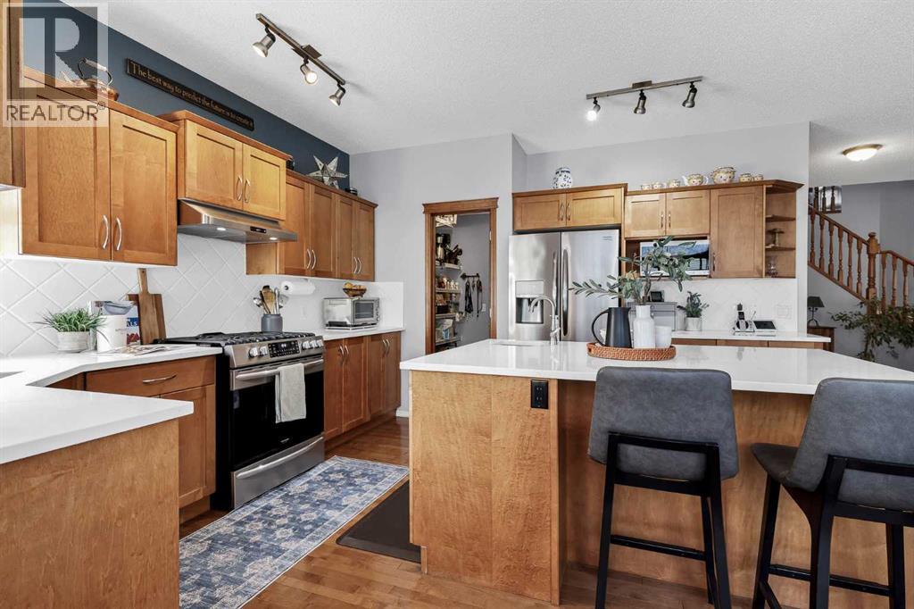 402 Fairways Mews Nw Property Photo 8