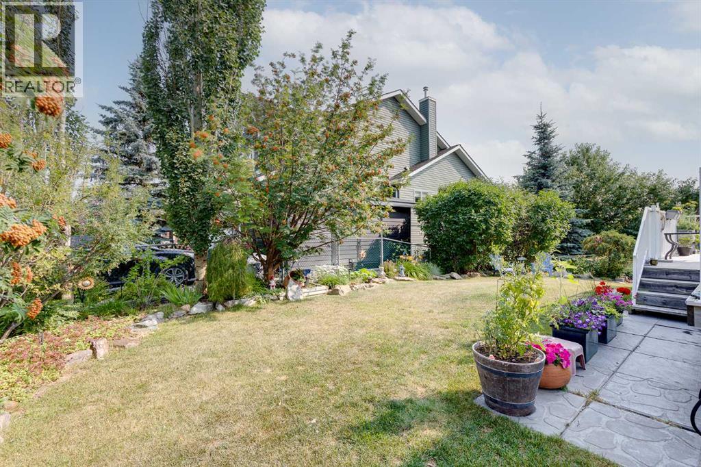 402 Fairways Mews Nw Property Photo 32