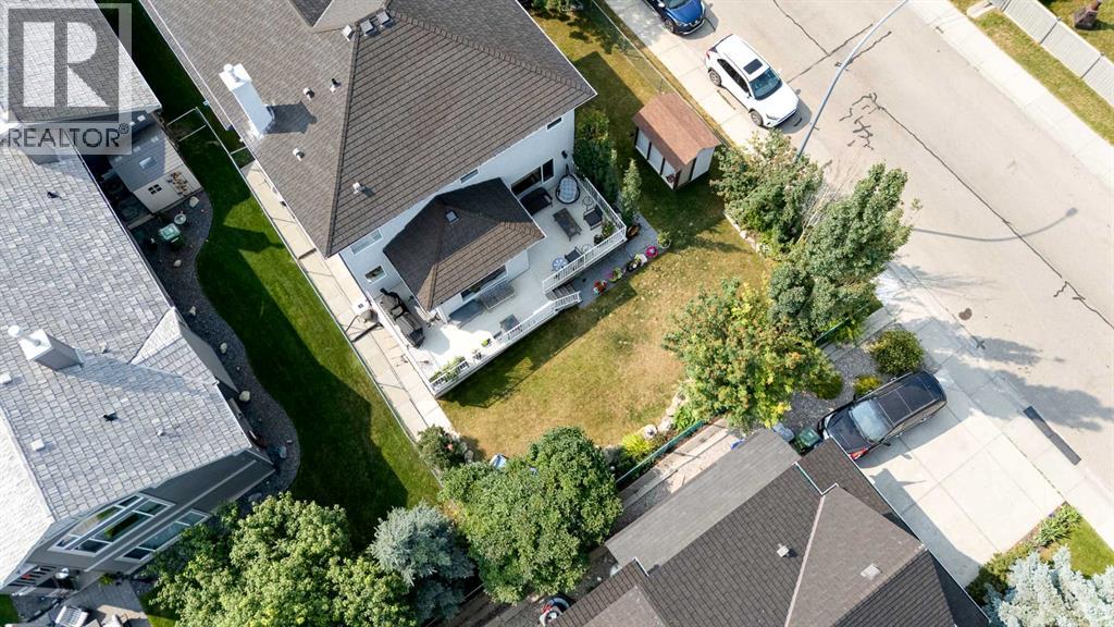402 Fairways Mews Nw Property Photo 39