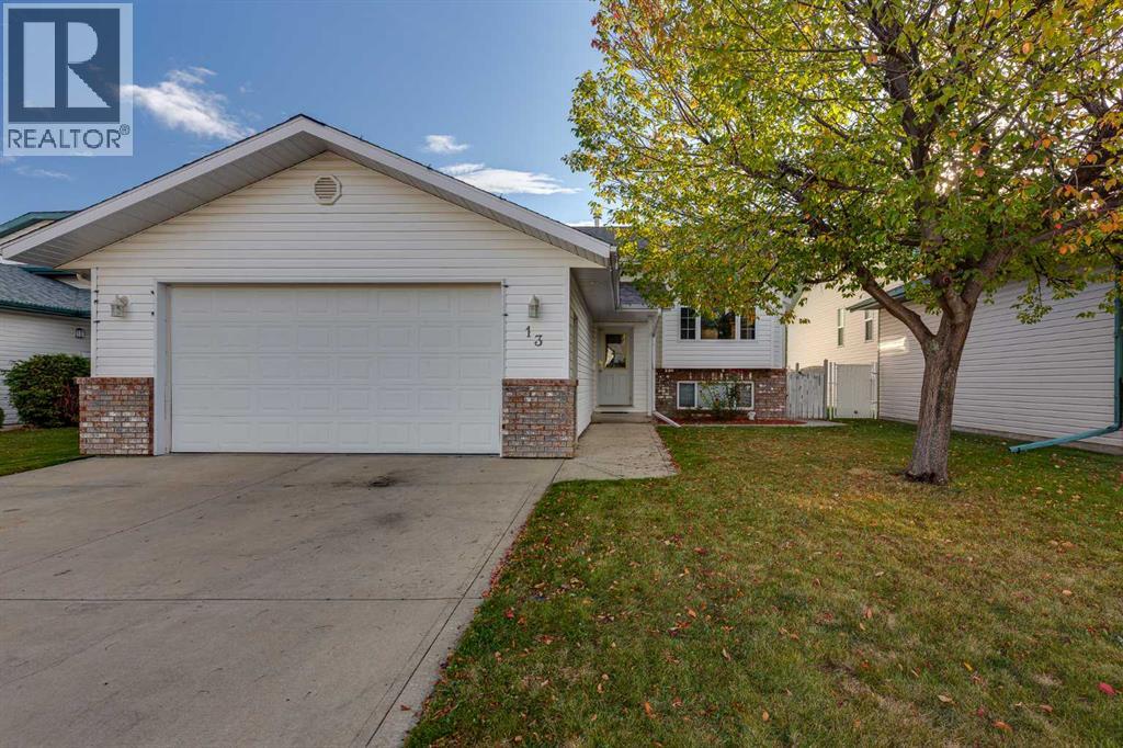 13 Dumas Crescent Property Photo 1