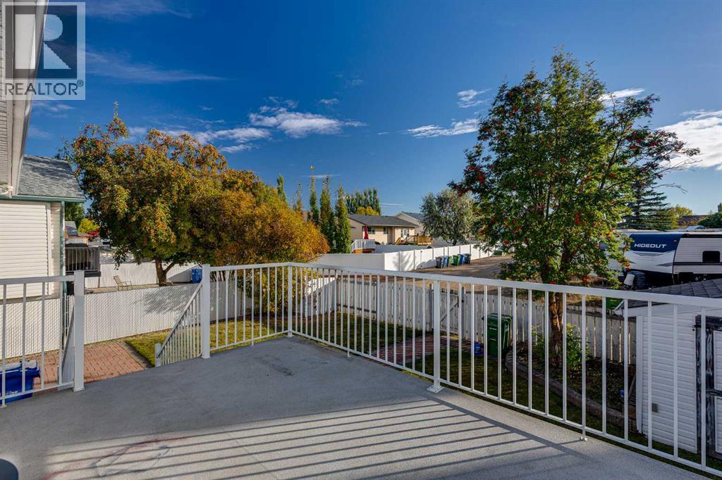 13 Dumas Crescent Property Photo 3