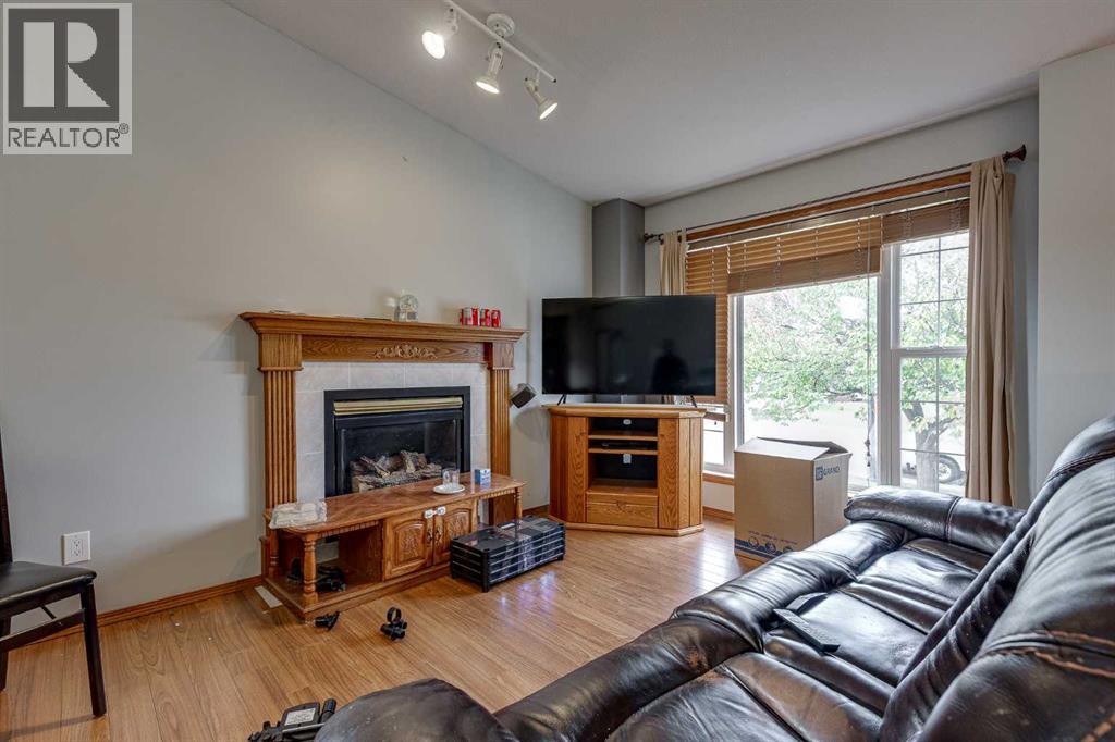 13 Dumas Crescent Property Photo 9