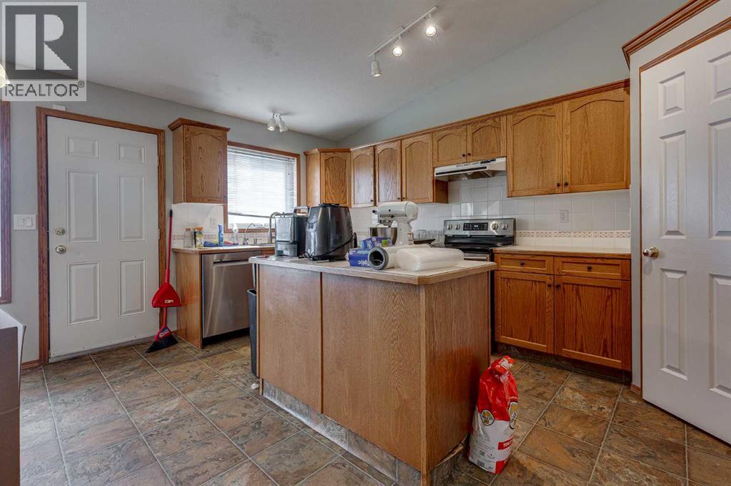 13 Dumas Crescent Property Photo 14