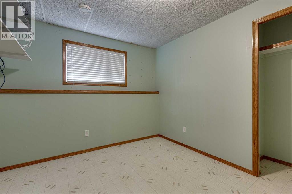 13 Dumas Crescent Property Photo 28