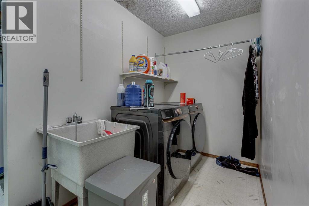 13 Dumas Crescent Property Photo 34
