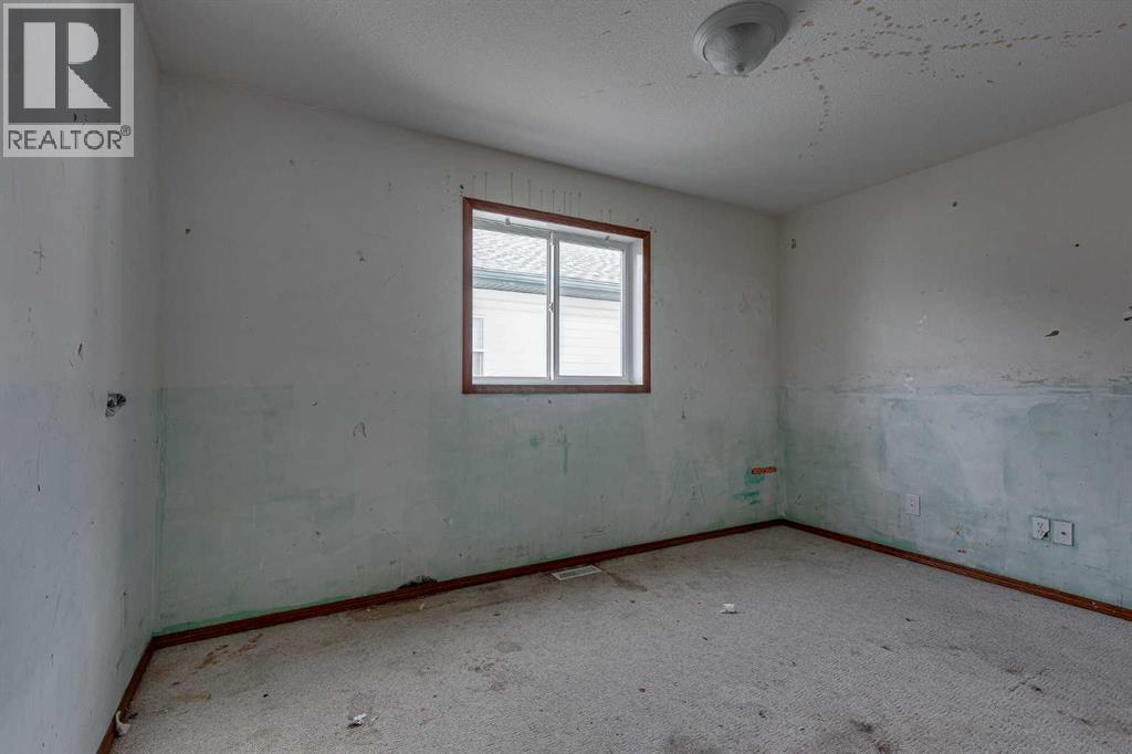 13 Dumas Crescent Property Photo 40
