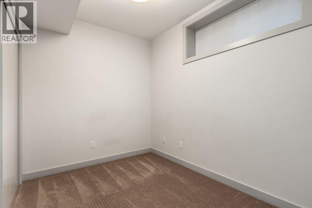 1739 36 Avenue Southwest Property Photo 24