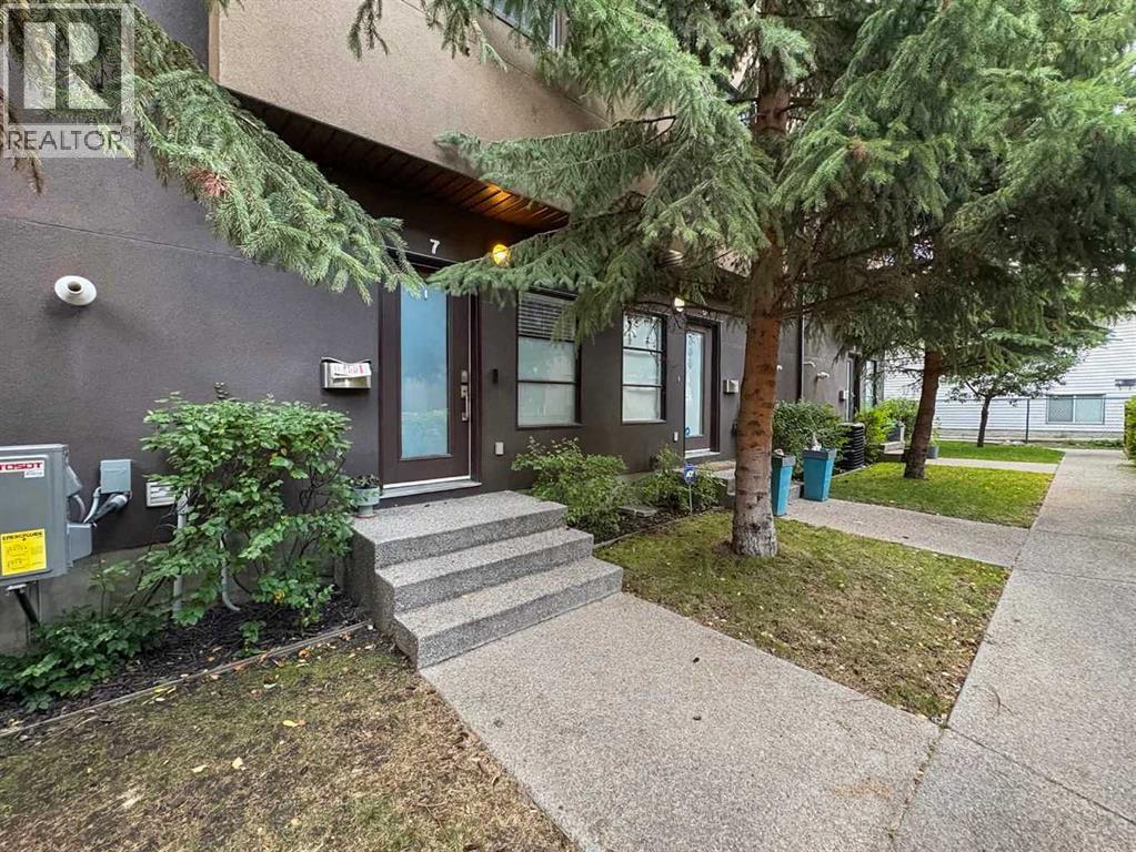 1935 35 Street Southwest Property Photo 22
