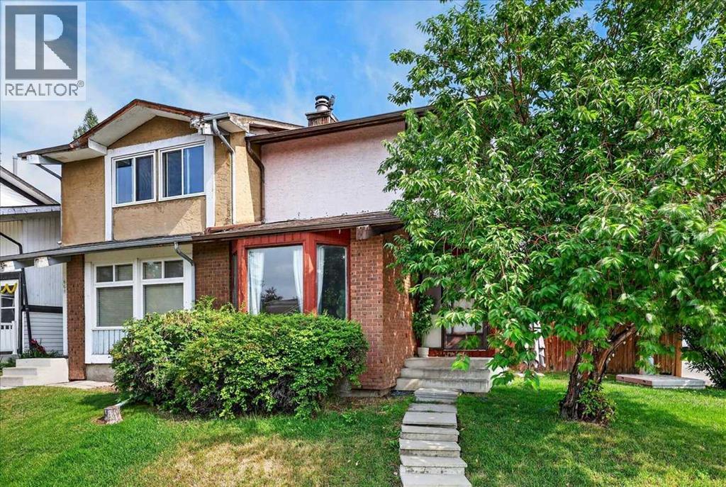 672 Whiteridge Way Ne Property Photo 1