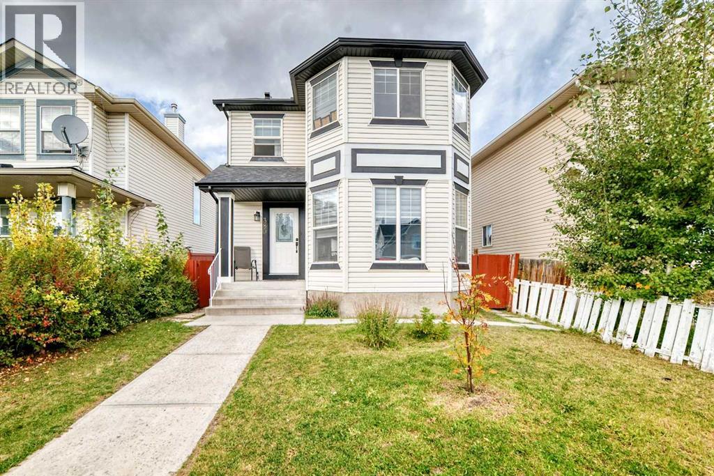 380 Taradale Drive NE Property Photo 1