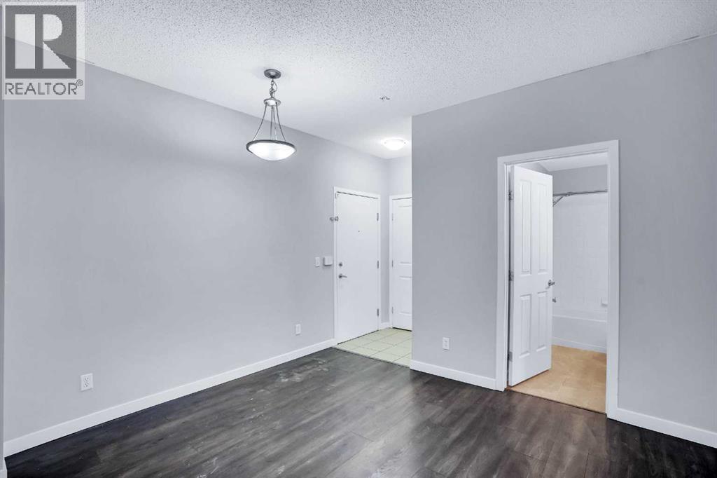1140 Taradale Drive Northeast Property Photo 5