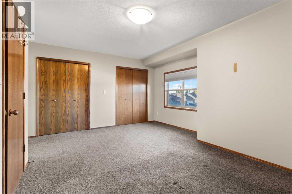 303 Addington Drive Property Photo 14