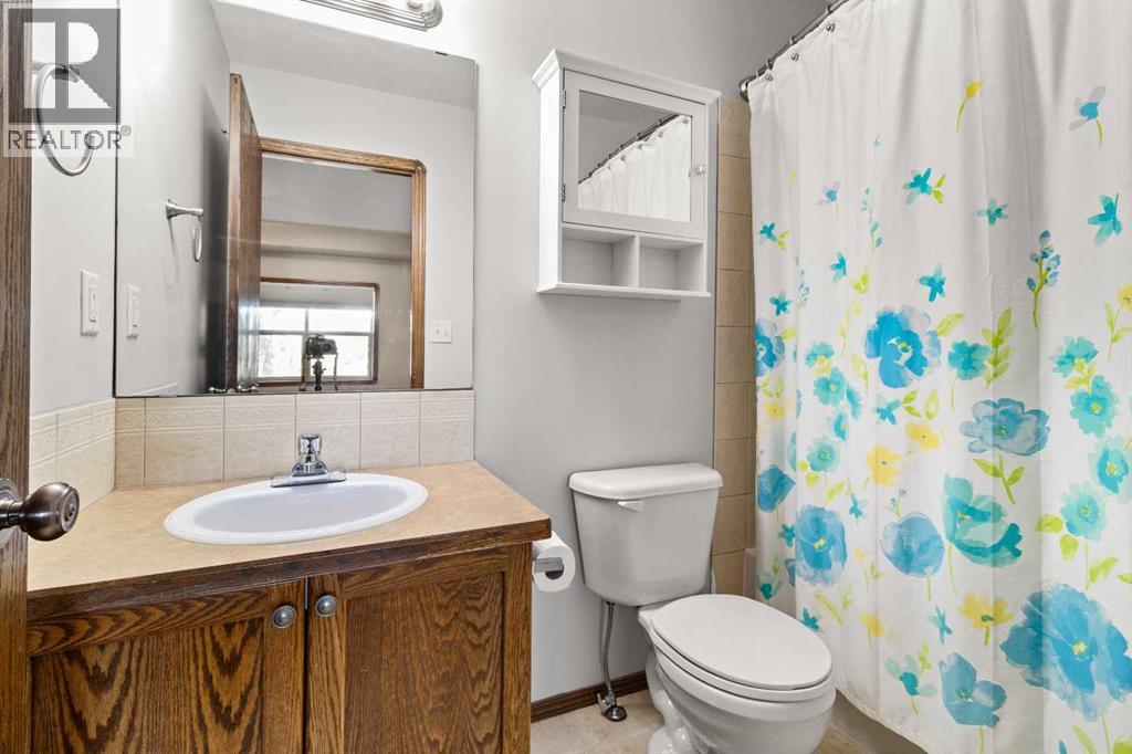 303 Addington Drive Property Photo 16