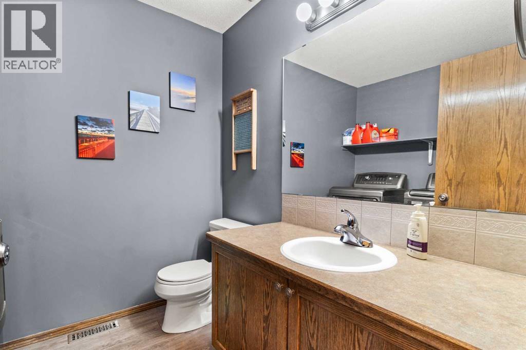 303 Addington Drive Property Photo 17