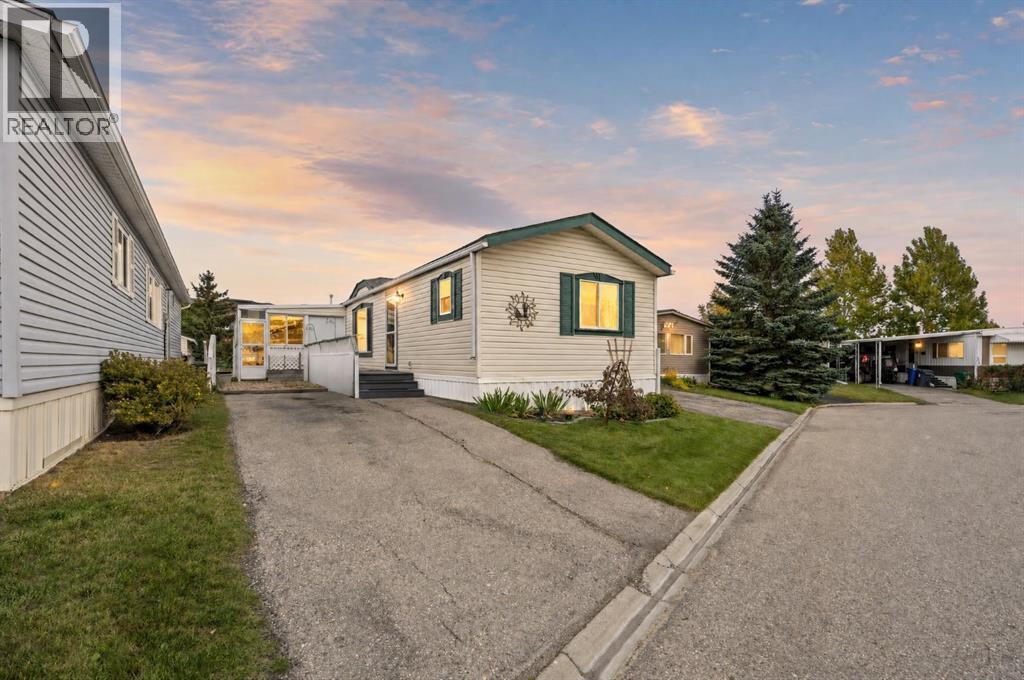 99 Arbour Lake Road Property Photo 1