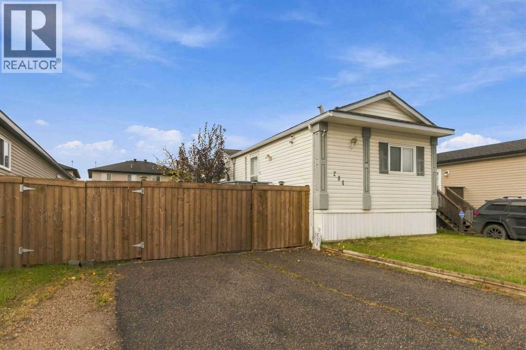 284 Caouette Crescent Property Photo 2