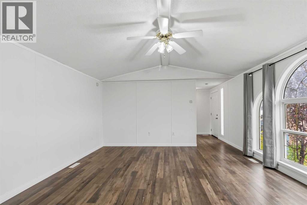284 Caouette Crescent Property Photo 7