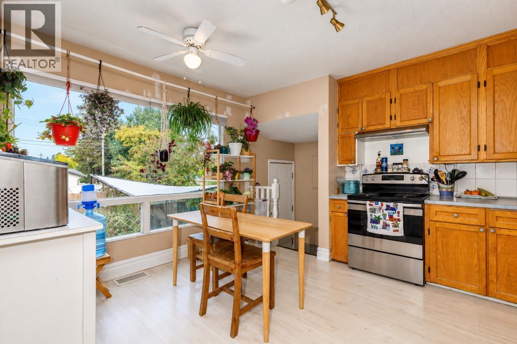 4518 52 Street Property Photo 11