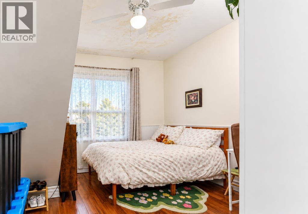 4518 52 Street Property Photo 14