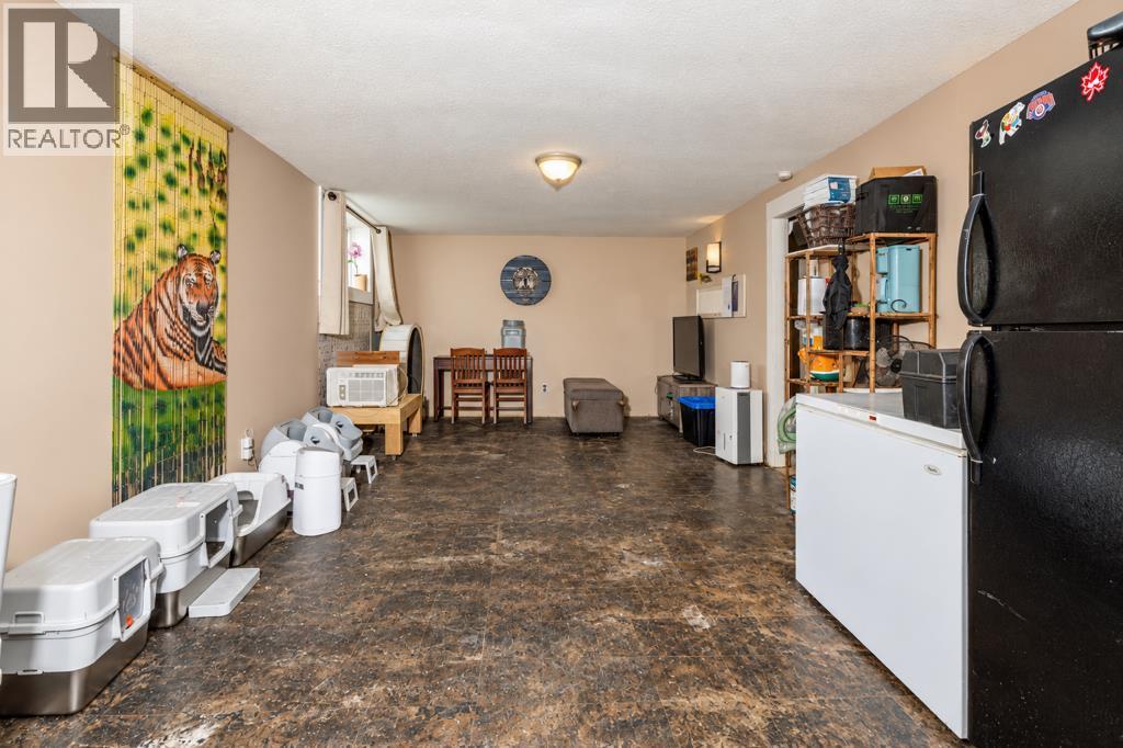 4518 52 Street Property Photo 21